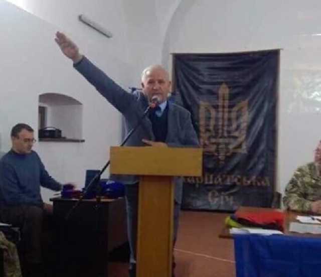 Зигующий экс-консул Украины в Гамбурге угодил в новый скандал