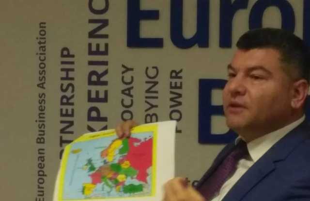 Глава "Укртрансбезопасности" во время выступления в ЕВА показал карту с "российским" Крымом