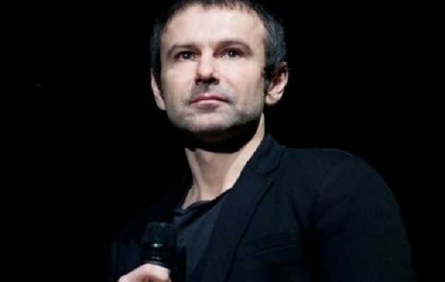 Вакарчук осознал, что заигрался с предвыборной интригой и осторожно начал отступать