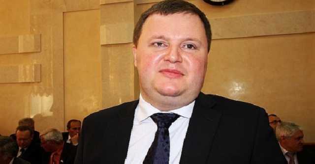 Активисты требуют привлечь к уголовной ответственности любимого финансиста регионалов - взяточника Муратова