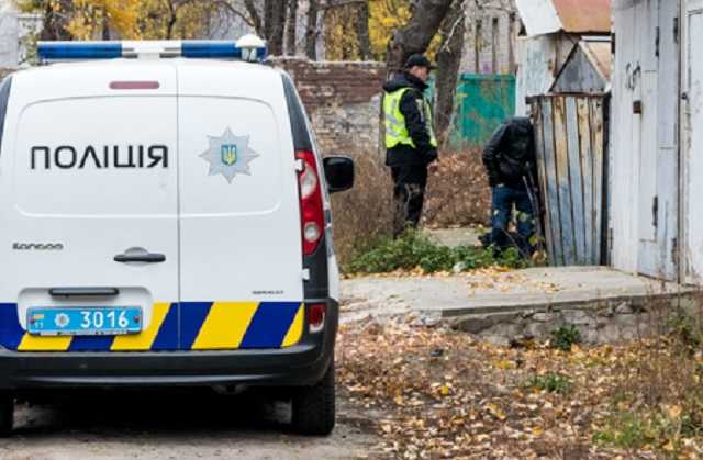 В Киеве женщина хотела согреться и задохнулась в гараже