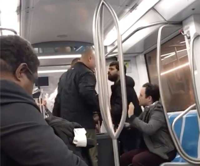 Очевидец конфликта в метро Рима: нападавшие кричали о превосходстве белой расы