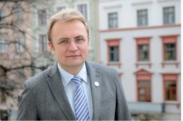 Садовий закликав Луценка піти у відставку