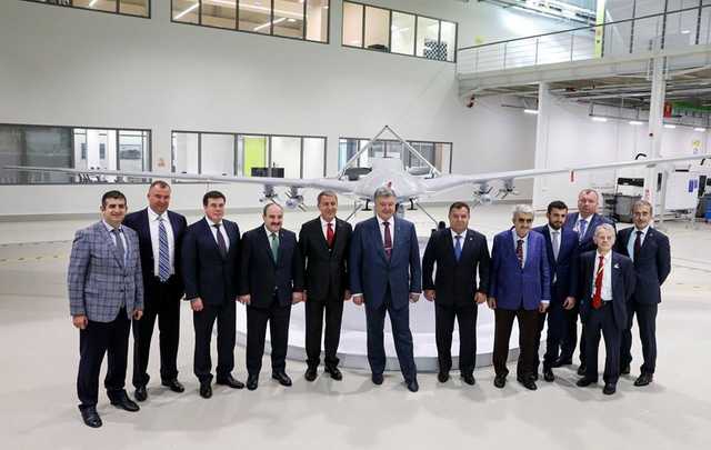 Порошенко намерен закупить в Турции беспилотники, совершенно ненужные ВСУ — Касьянов