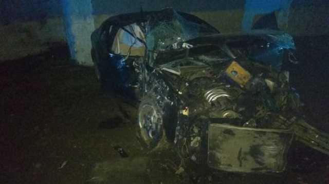 Смертельное ДТП на Закарпатье: девушка за рулем Audi влетела в автобусную остановку