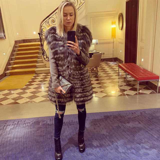 Теннисистку Свитолину осудили за жилет из натурального меха