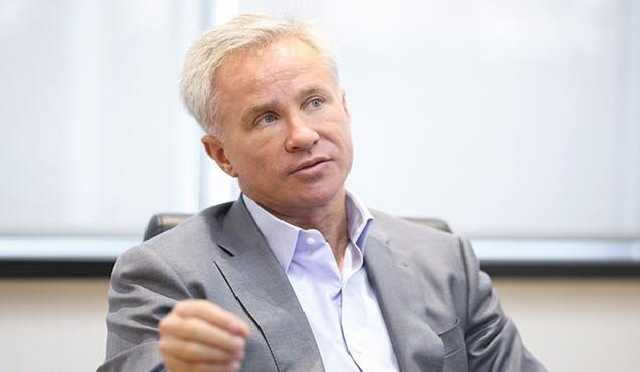 Миллиардер Косюк и Премьер-министр Гройсман воруют деньги из бюджета Украины, - Черняк