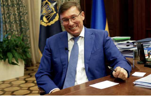 Соболев: заявление Луценко об отставке является фейком