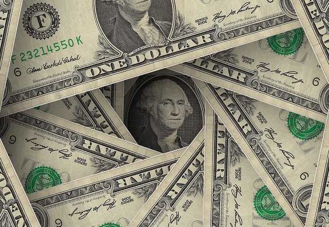 Каждая пятая купюра во взятках поддельная