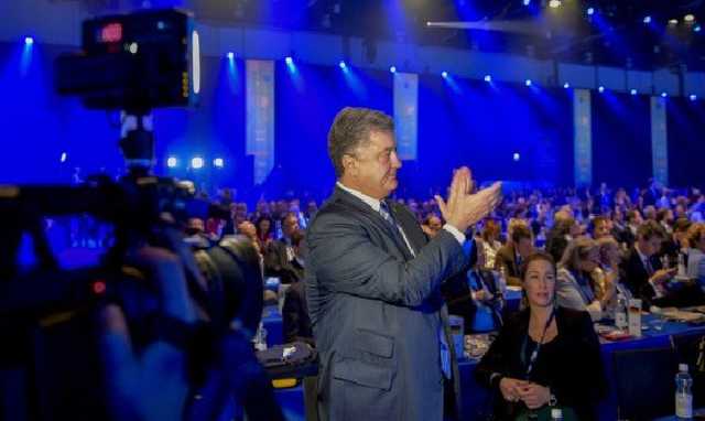 Порошенко призвал лидеров Евросоюза продлить санкции против России