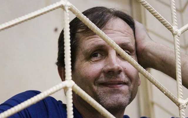 "Худой, бледный, лицо серое". Сестра Балуха рассказала о состоянии политзаключенного в керченской колонии