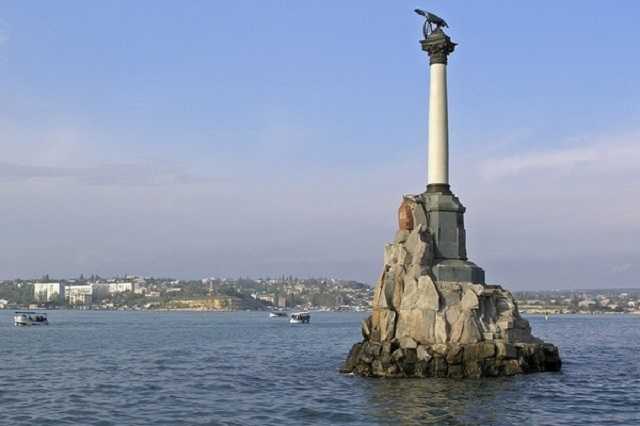 Продают за копейки: в Крыму провалили "приватизацию" отжатых предприятий