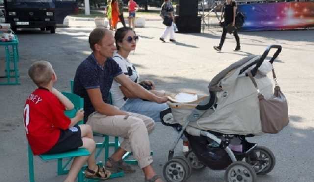 Міністр пояснив скасування декретних відпусток