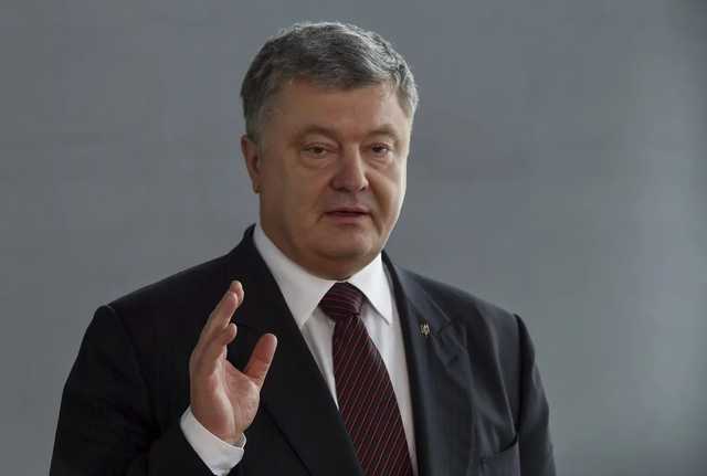 «Люди едва выживают»: журналистку, задавшую неприятный вопрос Порошенко, уволили