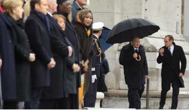 У Порошенко объяснили, почему Путин "сбежал" со встречи "нормандской тройки"