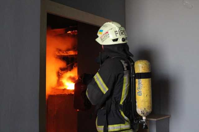 Масштабный пожар в Оболонском районе Киева: подробности возгорания в ЖК «Парк Стоун»