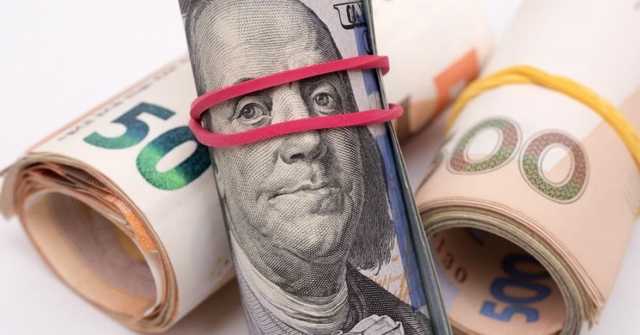 Доллар подешевел, а евро подорожал в курсах Нацбанка на четверг