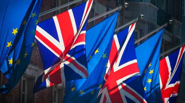 Первый шаг по Brexit сделан: парламент Великобритании поддержал выход из ЕС