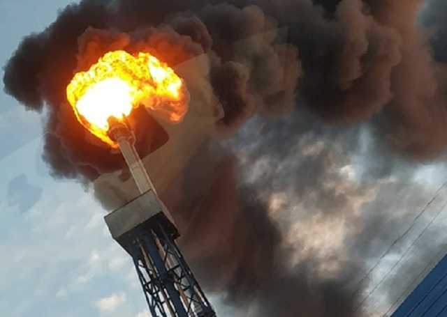 Появился ’’ядерный гриб’’: в Москве вспыхнул НПЗ