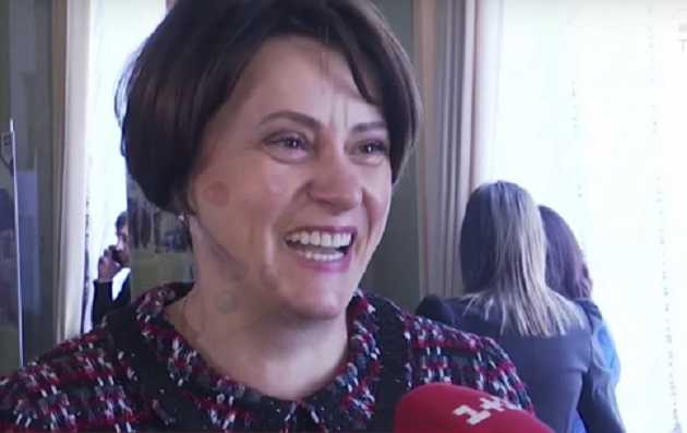 Южаніна: “Приїхали вuпадково в салон, не стрималася й купила Mercedes останньої моделі”