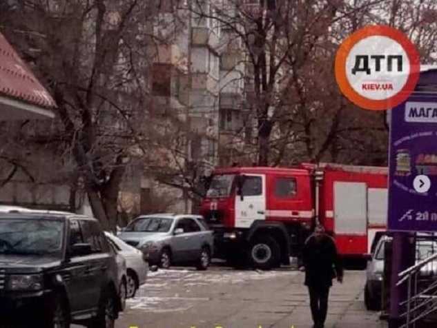 В Киеве мать покончила с собой в присутствии ребенка