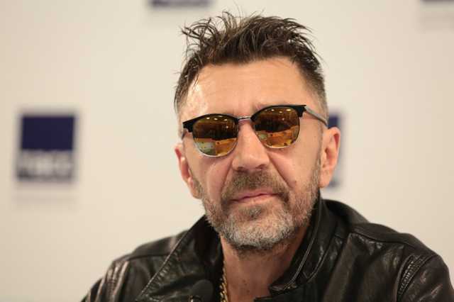 Шнуров посвятил "инспектору Путину" язвительный стих, сеть устала хохотать