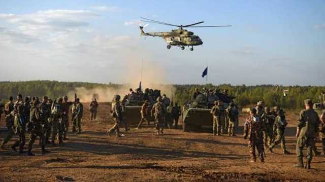 Россия готовит к переброске на Донбасс новые силы, – Тымчук