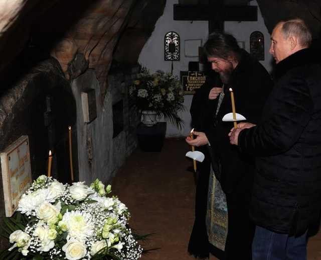 Путін “таємно” відвідав єпископа Тихона, якого називають наступником очільника РПЦ Кирила