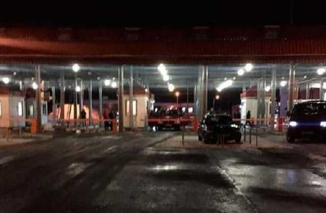 Не хотят платить налоги: ’’евробляхеры’’ перекрыли белорусско-украинскую границу