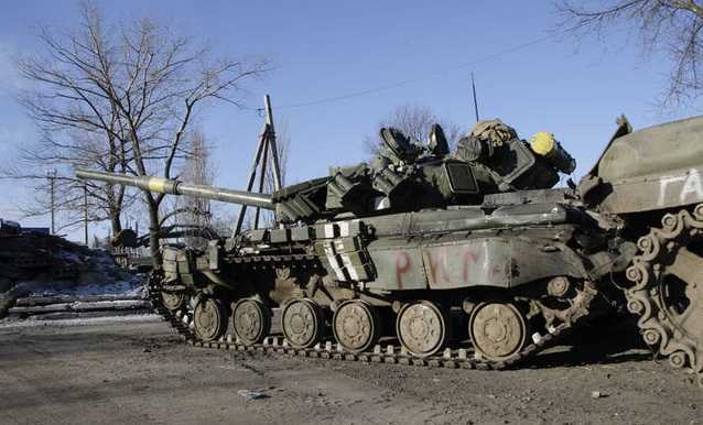 На Донбассе заметили новое скопление техники боевиков