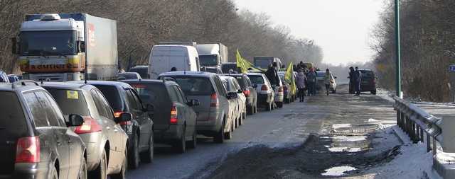Під Полтавою “євробляхери” напали на водія вантажівки