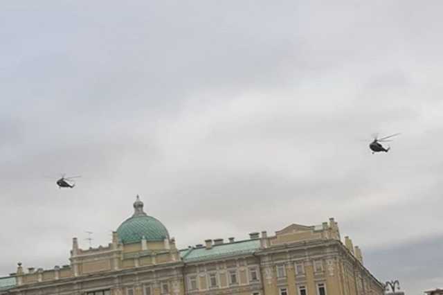 ’’Ленина вывозят!’’ В сети ажиотаж из-за вертолетов над Кремлем