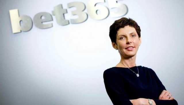 Александр Деркач: “Зарплата этой женщины за год составила 220 млн фунтов”