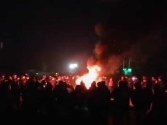 Протесты “евробляхеров”: на границе застряли три автобуса с детьми из Львова и Одессы