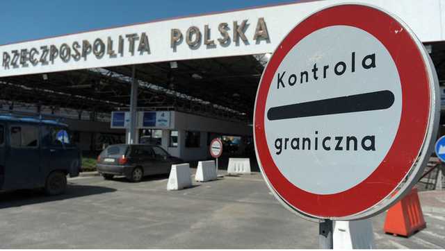 Отменят ли украинцам безвизовый режим с ЕС из-за военного положения