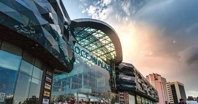 В Киеве из торгового центра эвакуировали людей из-за дыма