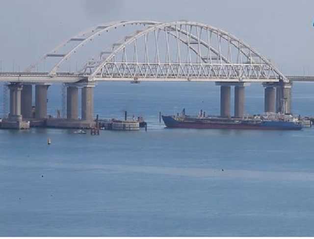 Нанести удар и замкнуть круг: военный эксперт раскрыл план России в Керченском проливе