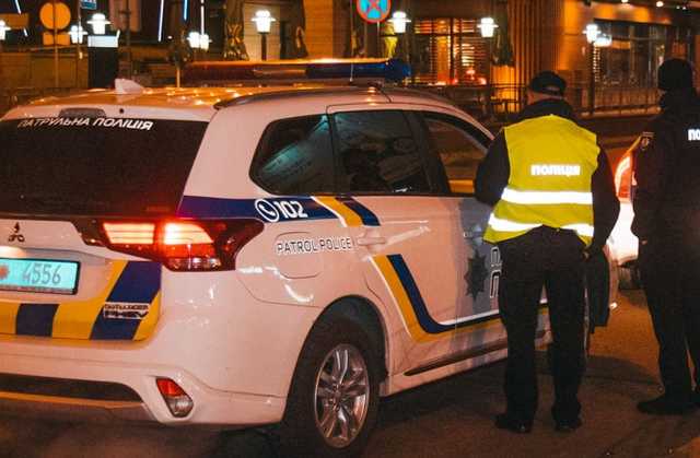 В Киеве за час разбились 4 машины: пострадала девушка