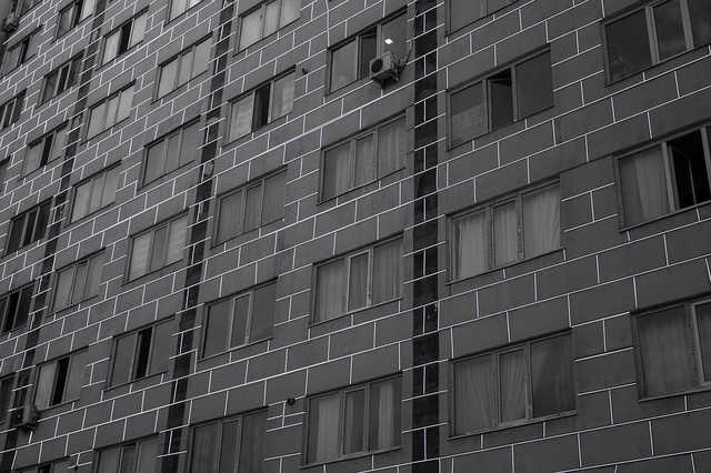 Украинцы под ударом: застройщики пытаются сорвать строительную революцию