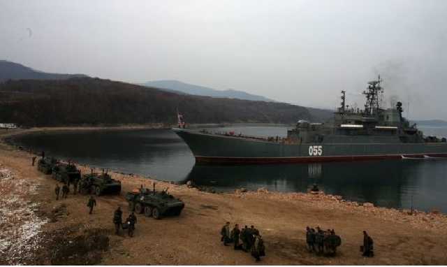 Россия пытается пробить сухопутный коридор в Крым – Порошенко