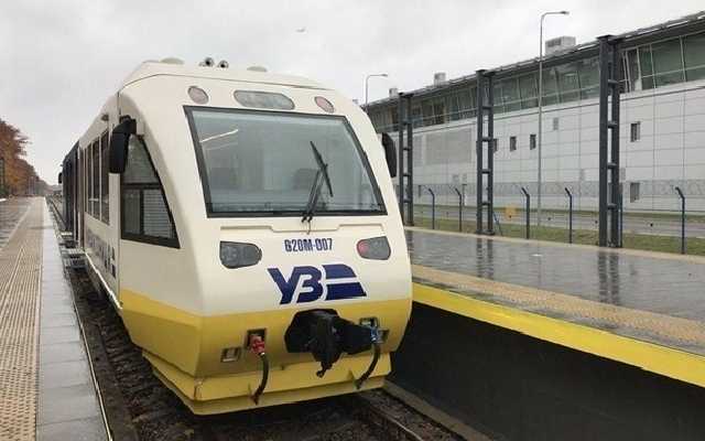 Экспресс в "Борисполь" сломался на второй день: опоздавший пассажир получил компенсацию