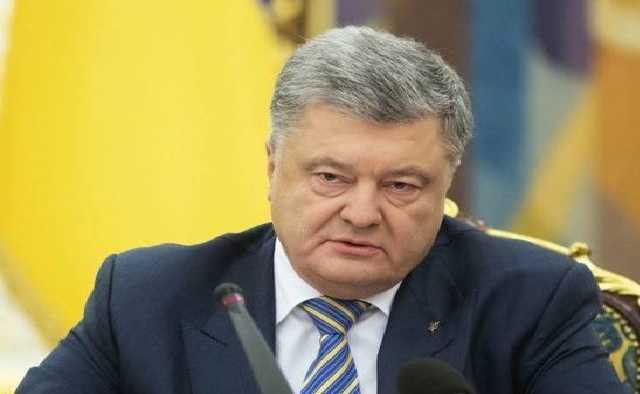 Порошенко назвал условие отмены военного положения и выдвинул к РФ три требования