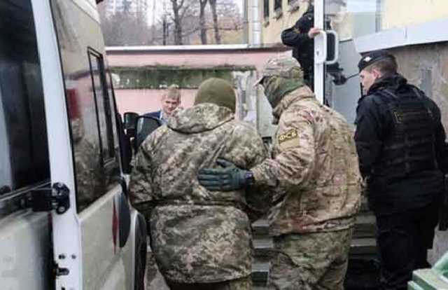 Активист: История с моряками всколыхнула Крым, люди перестали бояться власть