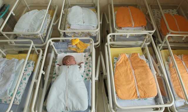 В Украине пересчитали пособие на ребенка: на сколько подняли выплаты