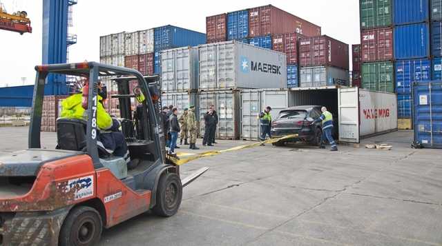 На Одесской таможне раскрыли масштабную схему взяток: что известно