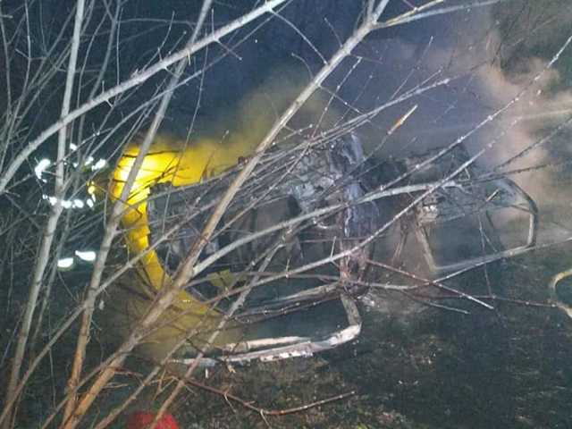 На трассе в Черновицкой области автомобиль слетел в кювет и сгорел