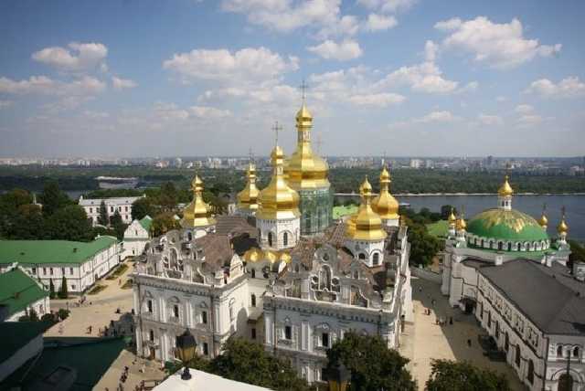 Передача части Киево-Печерской Лавры УПЦ МП: опубликован скандальный договор