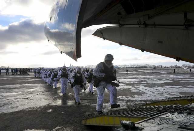 Украина перебросила к границе с Россией десантно-штурмовые войска