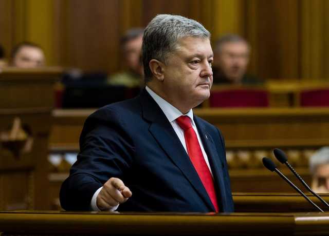 Порошенко: Российским судам надо запретить вход в европейские и американские порты