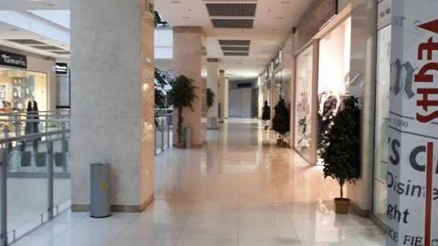 «Новогодняя суета». В сеть выложили фото пустующего ТЦ «Донецк Сити»